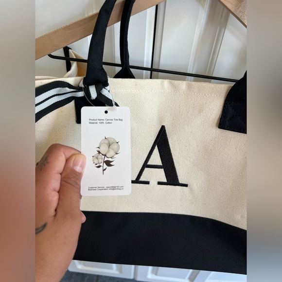 Letter 'A' tote - Picture 2 of 7